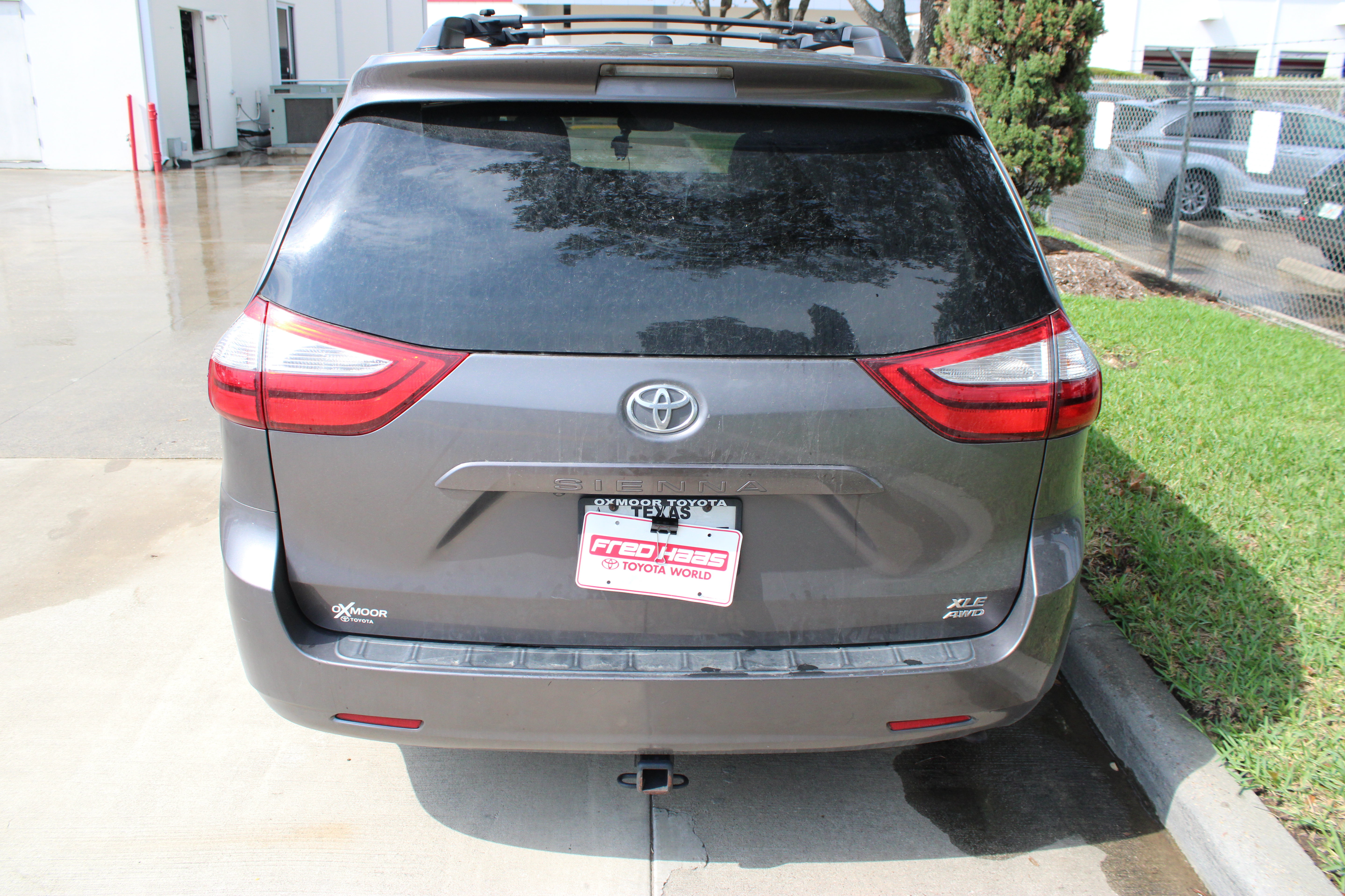 Used 2015 Toyota Sienna XLE AWD/4WD image 10
