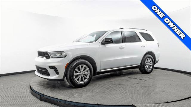 Used 2023 Dodge Durango SXT image 2