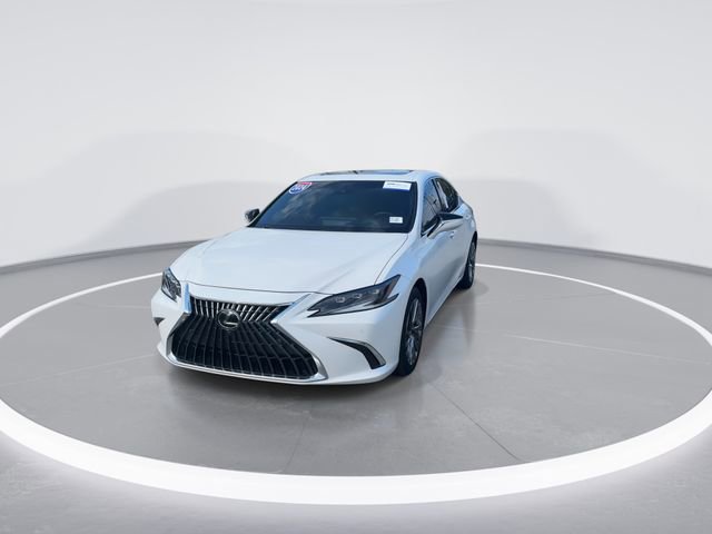 Used 2024 Lexus ES 300h Ultra Luxury w/ Accessory Package (Z2) image 2
