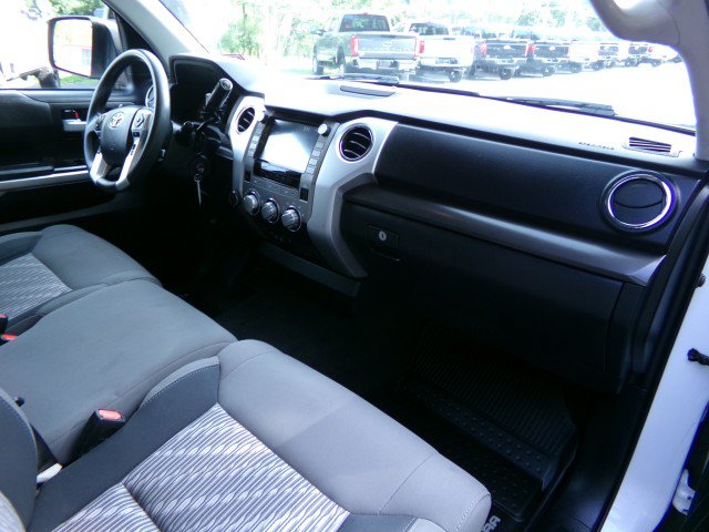 Used 2020 Toyota Tundra SR5 AWD/4WD image 12