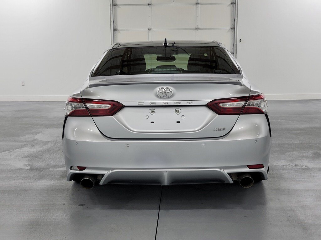 Used 2018 Toyota Camry XSE FWD image 8