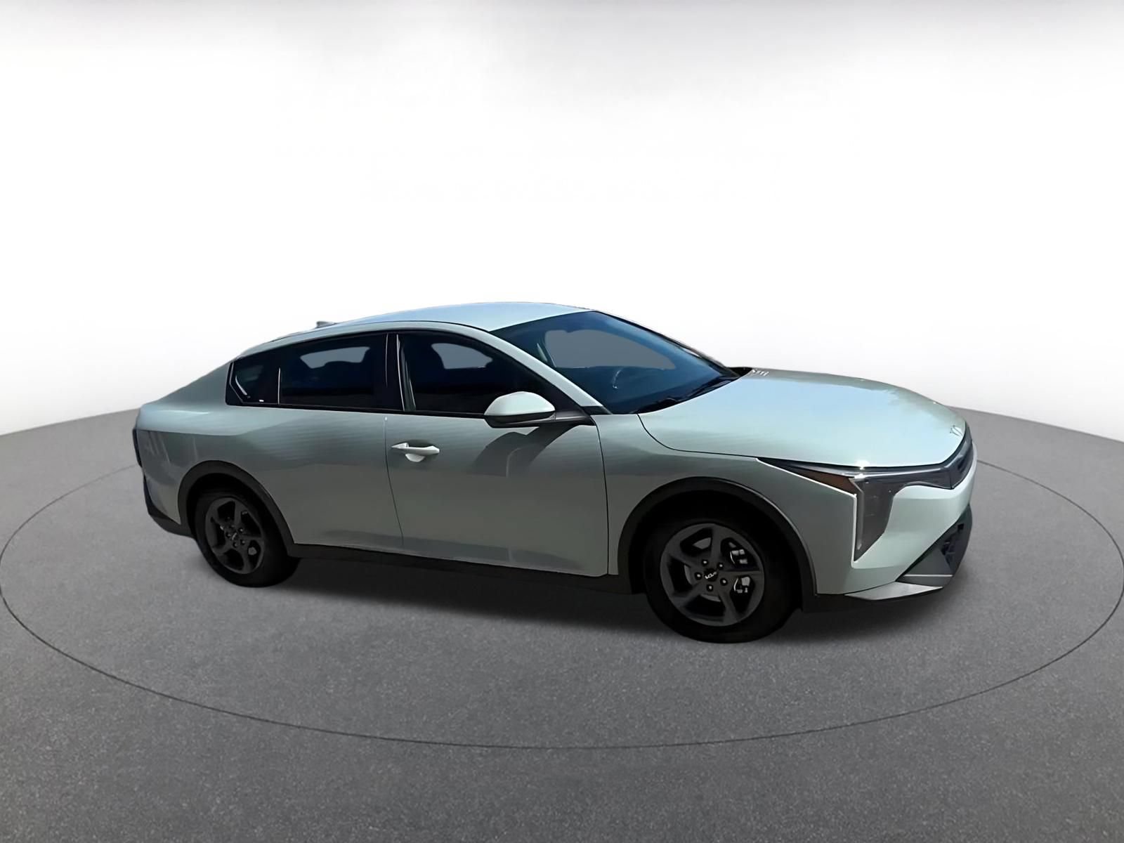 Used 2026 Kia K4 FWD image 2