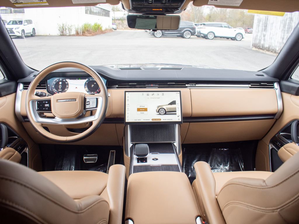 Certified 2024 Land Rover Range Rover SE AWD/4WD image 18