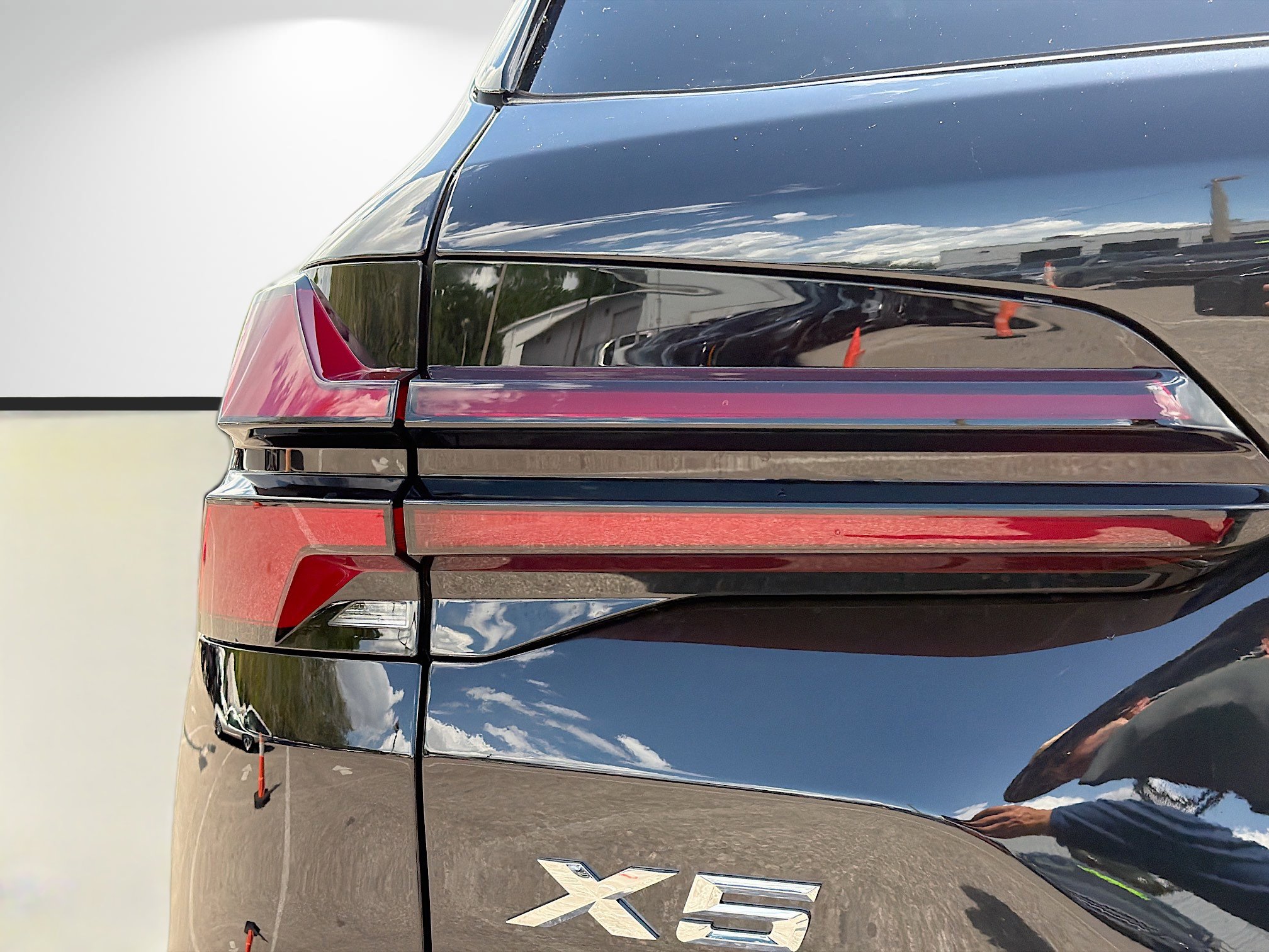 New 2026 BMW X5 sDrive40i w/ M Sport Package image 10