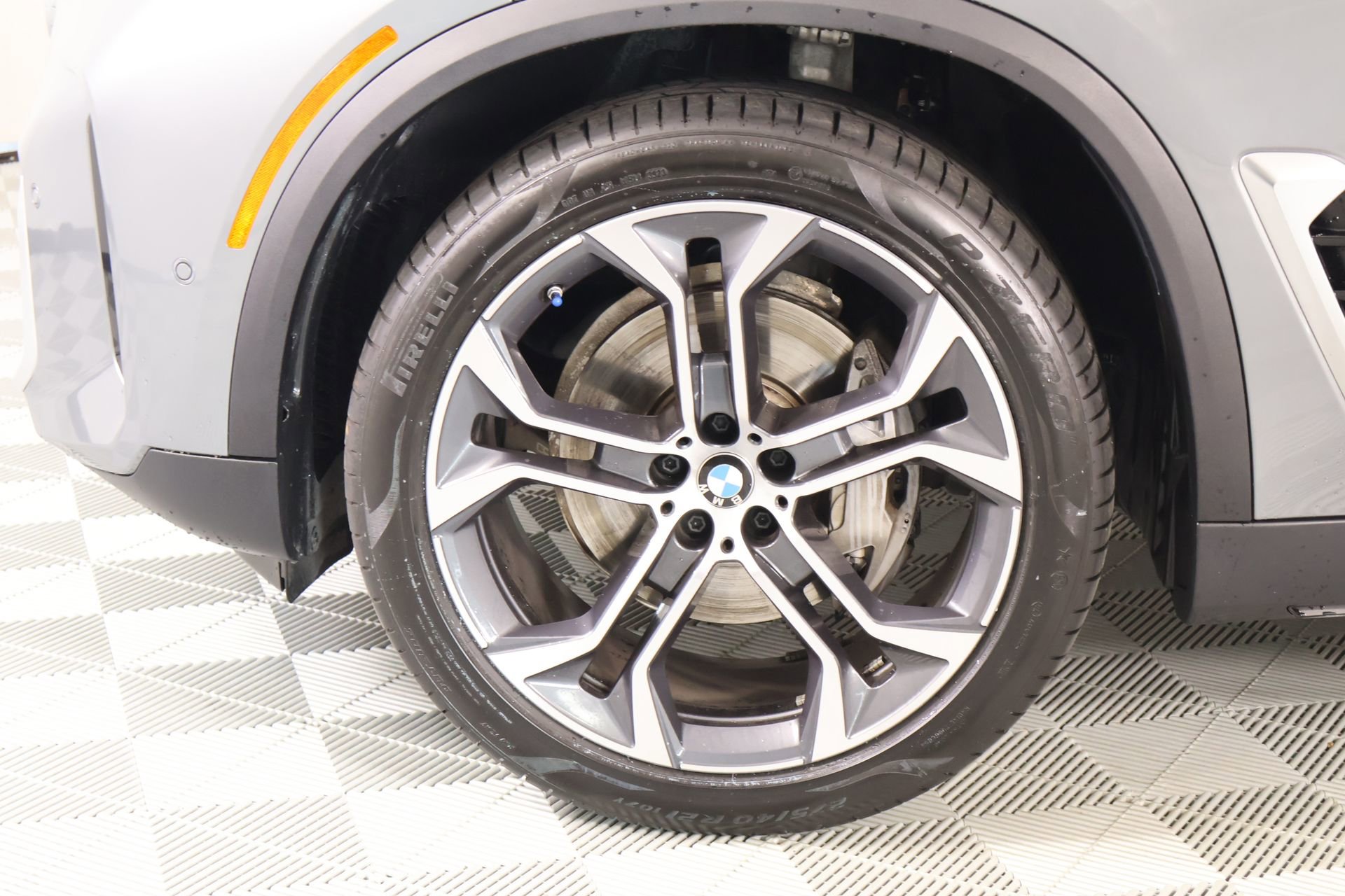 Used 2024 BMW X5 xDrive40i w/ Premium Package AWD/4WD image 19