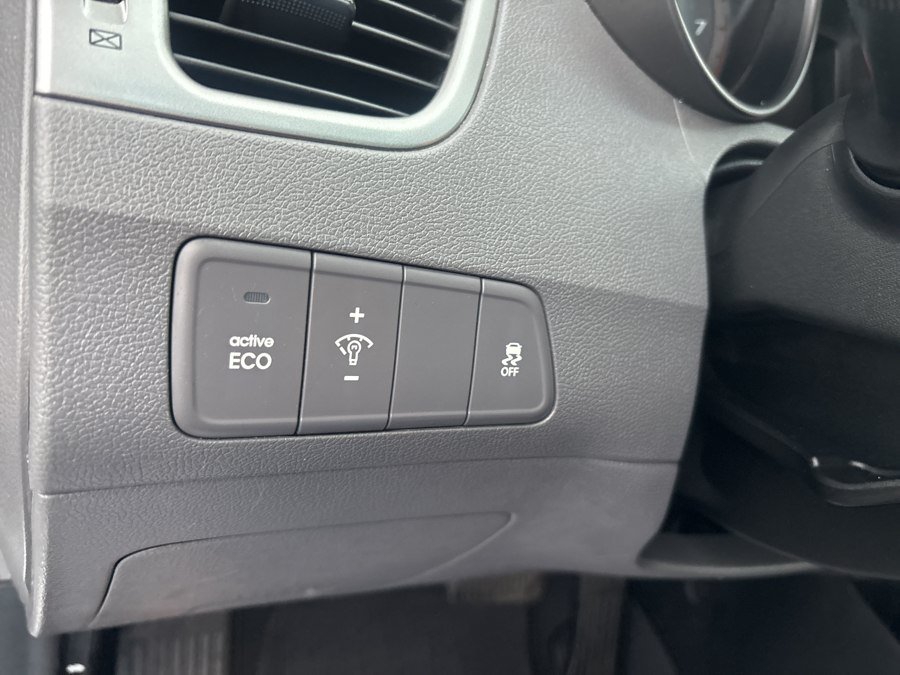 Used 2013 Hyundai Elantra GLS w/ Preferred Pkg FWD image 23