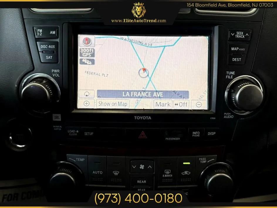 Used 2012 Toyota Highlander Limited w/ Tow Pkg image 14