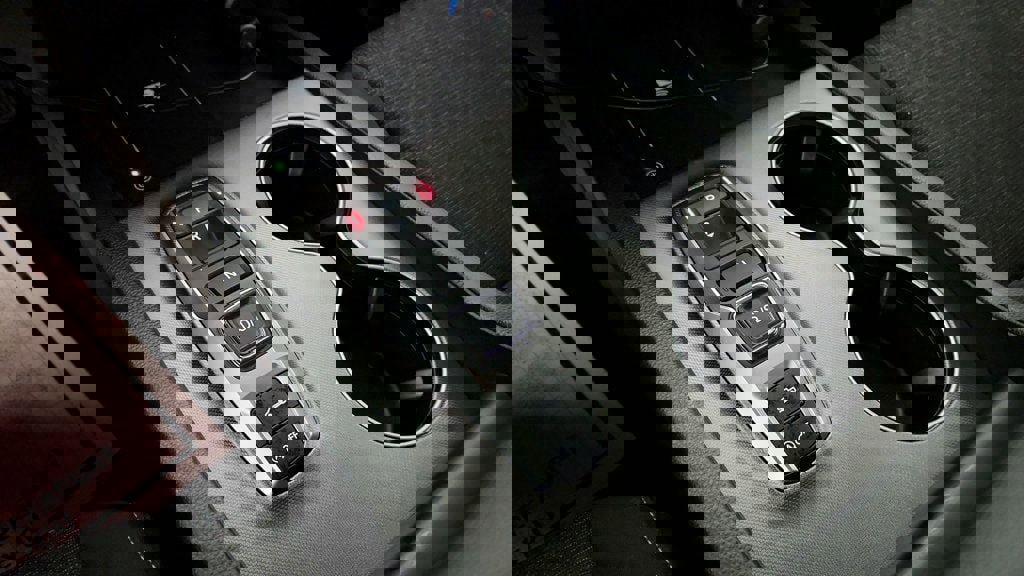 Used 2025 Honda Ridgeline Sport image 16