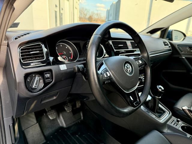 Used 2015 Volkswagen Golf TDI SEL w/ Lighting Package (SEL) image 17