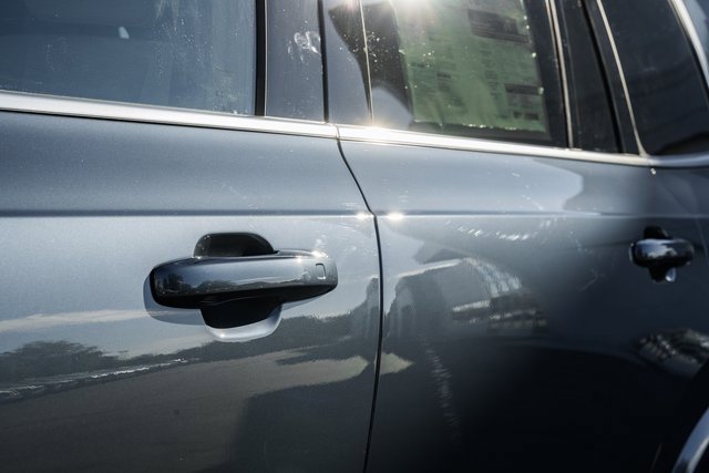 New 2026 Volvo XC90 B6 Plus w/ Protection Package Premier image 16