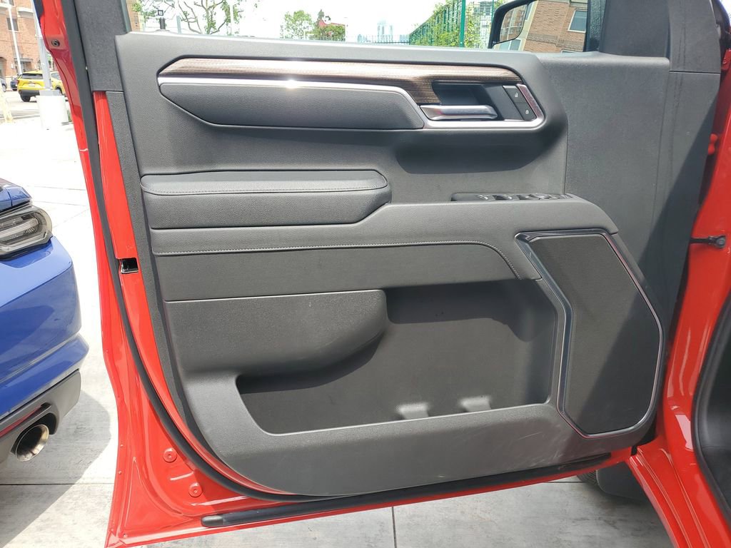 Used 2025 Chevrolet Silverado 1500 LT w/ Convenience Package II RWD image 19