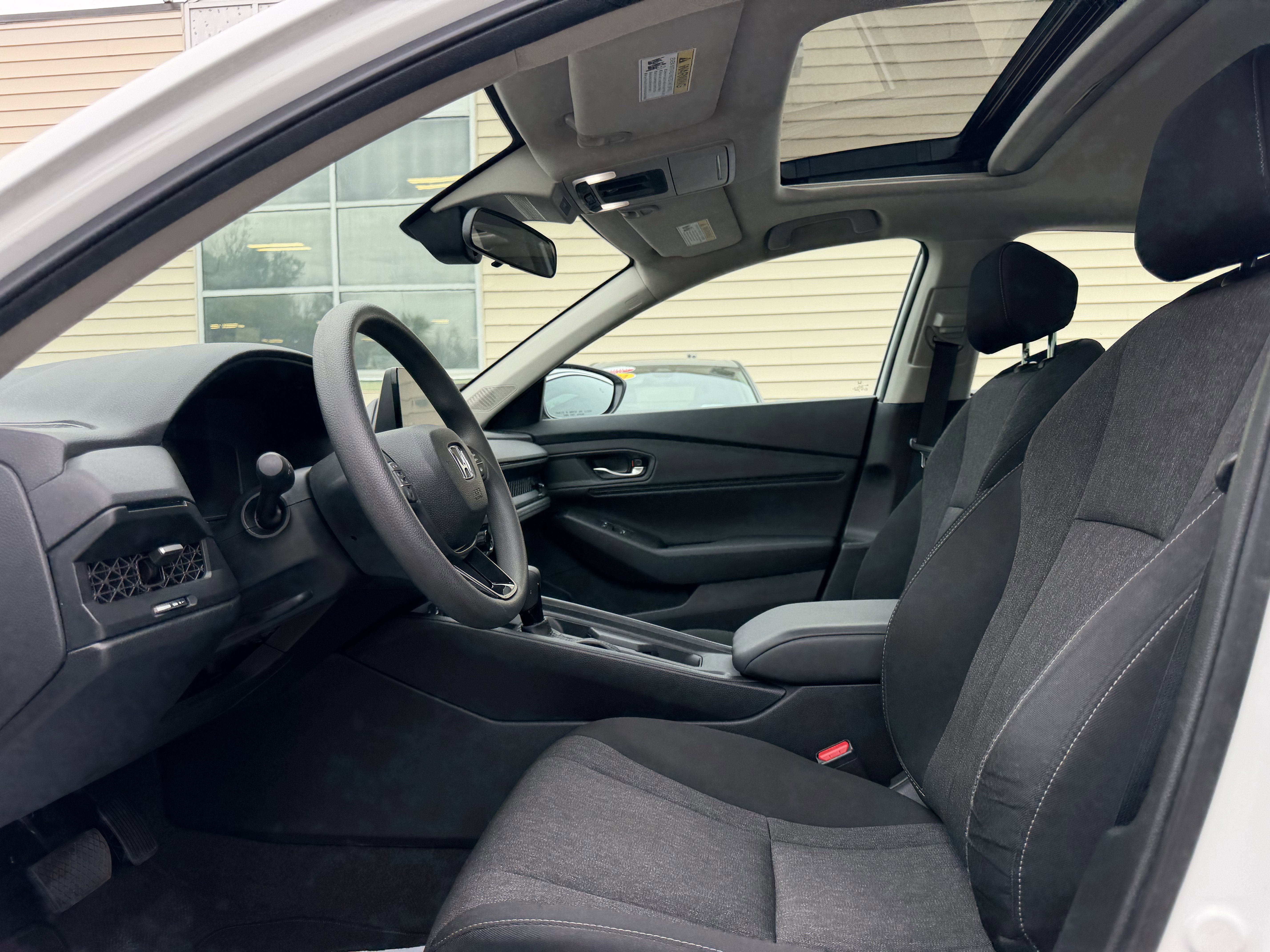 Used 2023 Honda Accord EX image 12