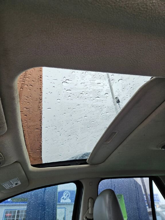 Used 2007 Saturn Vue 2WD V6 w/ Leather Appointments Pkg image 17