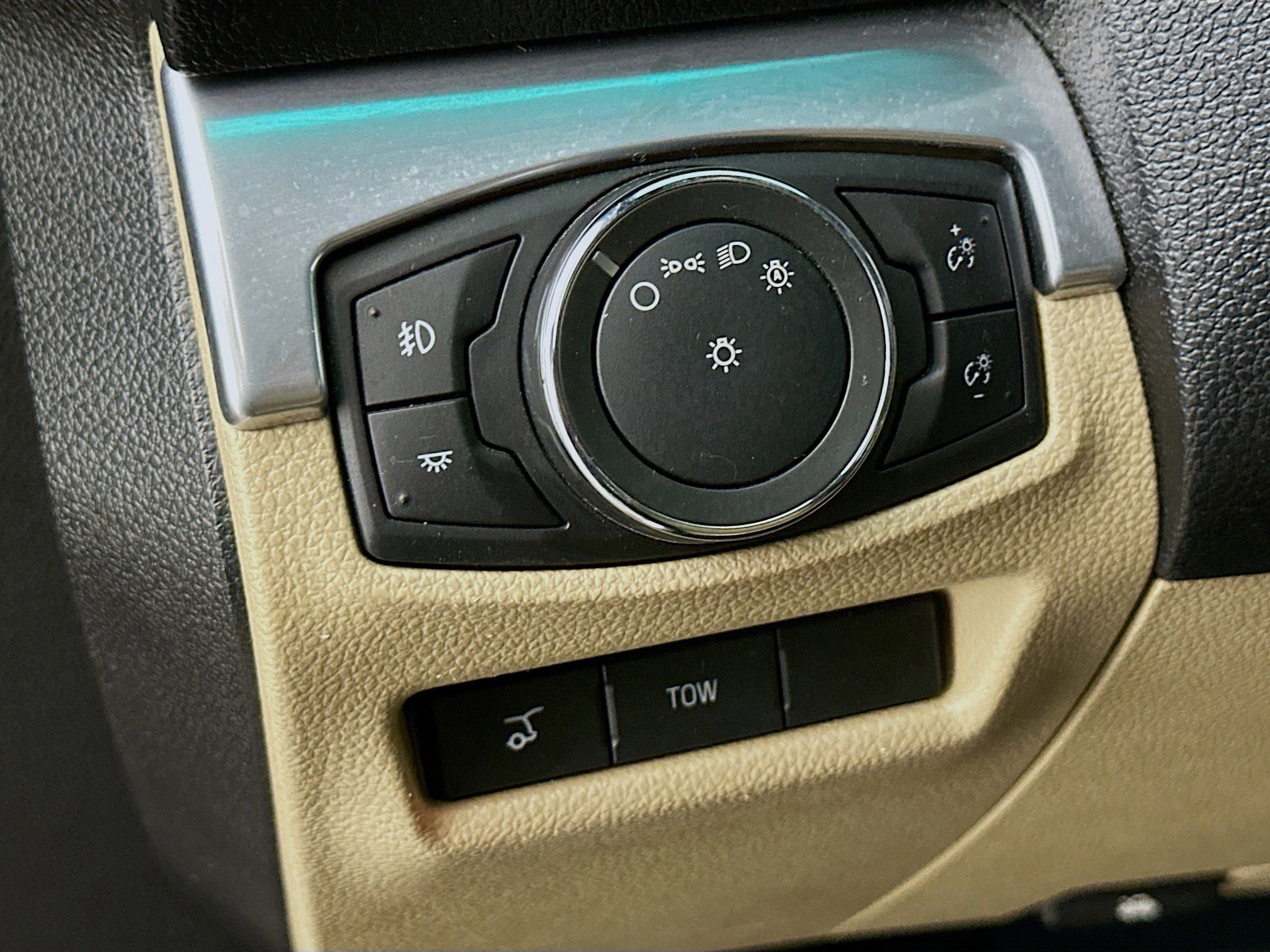 Used 2017 Ford Explorer Limited w/ Equipment Group 301A image 17