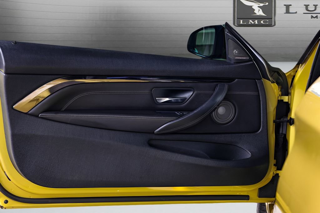 Used 2018 BMW M4 Coupe RWD image 17