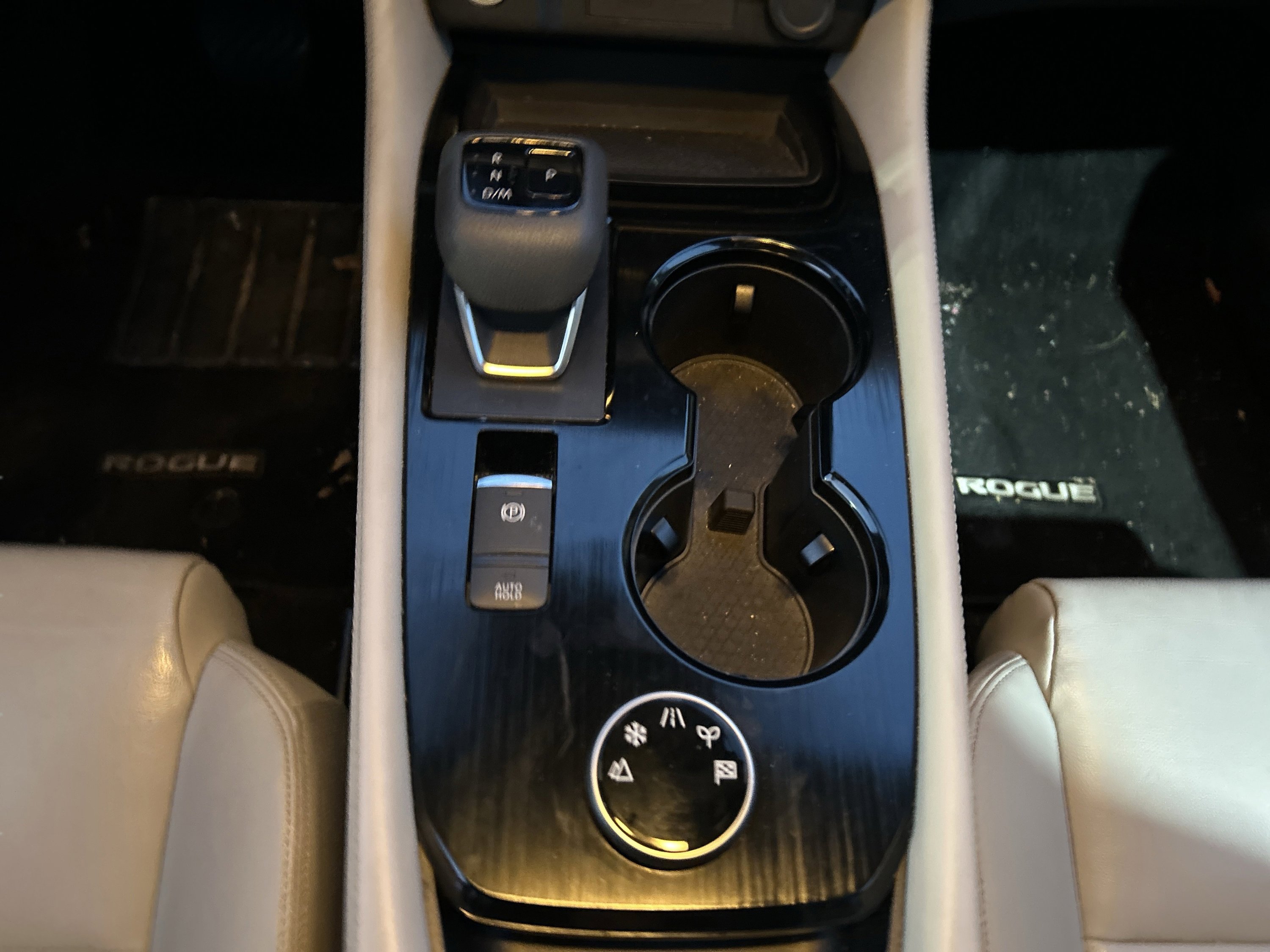 Used 2023 Nissan Rogue SL w/ SL Premium Package image 39