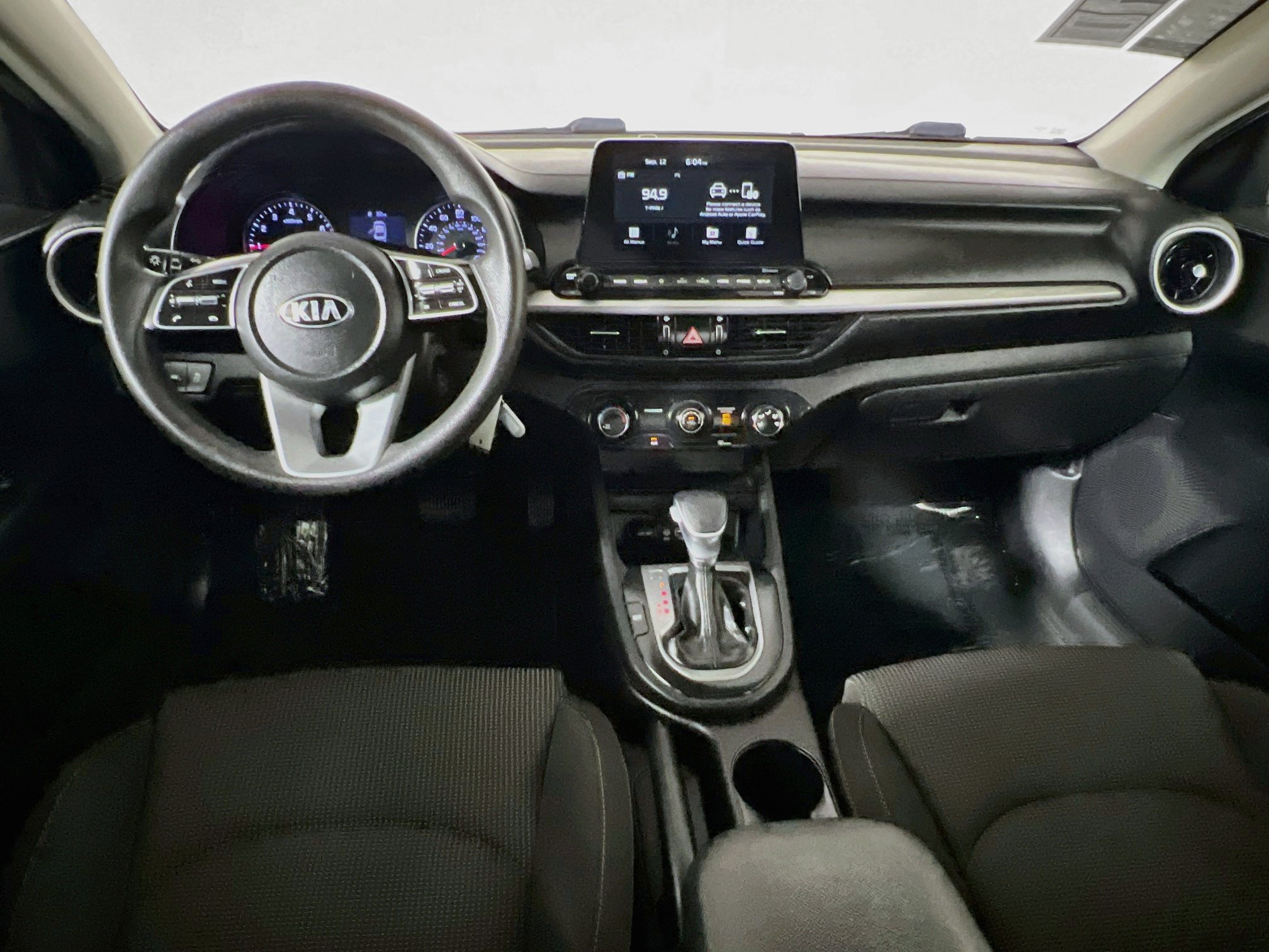 Used 2020 Kia Forte LXS FWD image 28