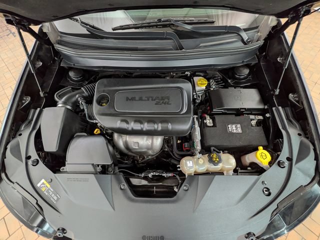 Used 2019 Jeep Cherokee Latitude Plus w/ Cold Weather Group AWD/4WD image 20