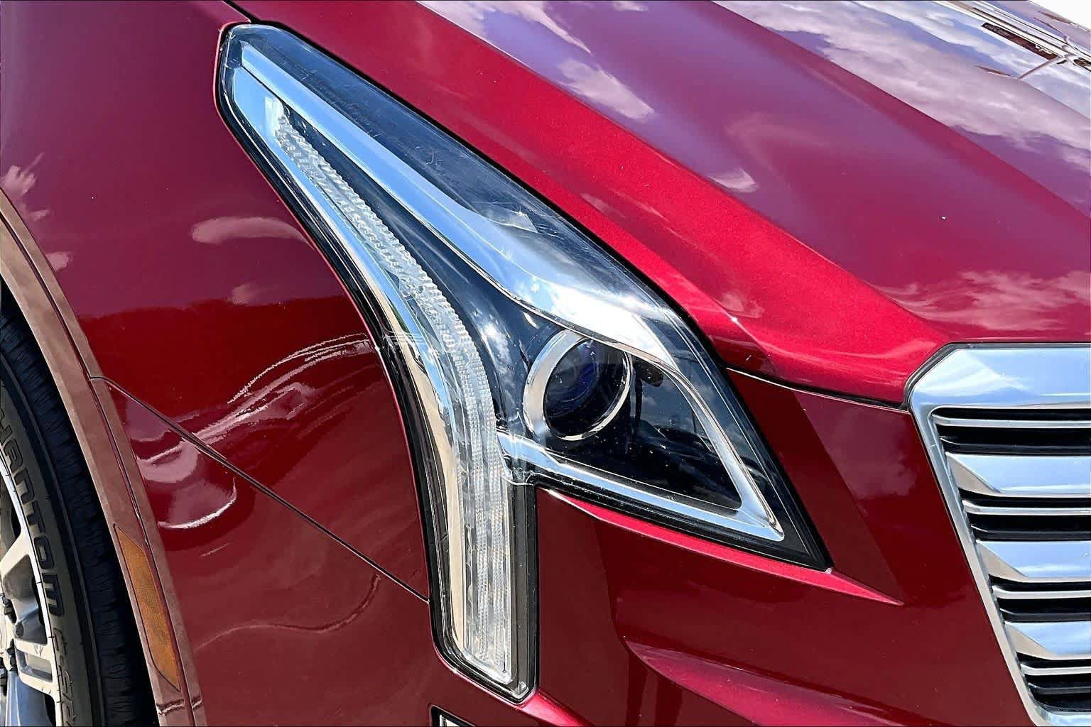 Used 2017 Cadillac XT5 Luxury w/ Driver Awareness Package FWD image 26