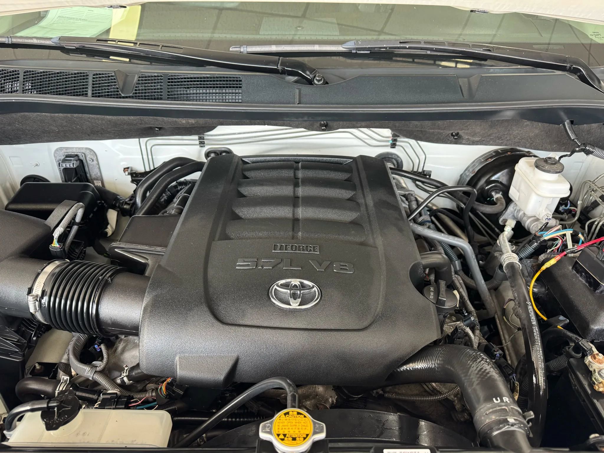 Used 2017 Toyota Tundra Limited w/ Limited Premium Package AWD/4WD image 37