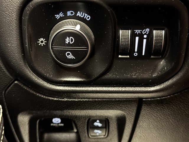 Used 2022 RAM 1500 Limited AWD/4WD image 34