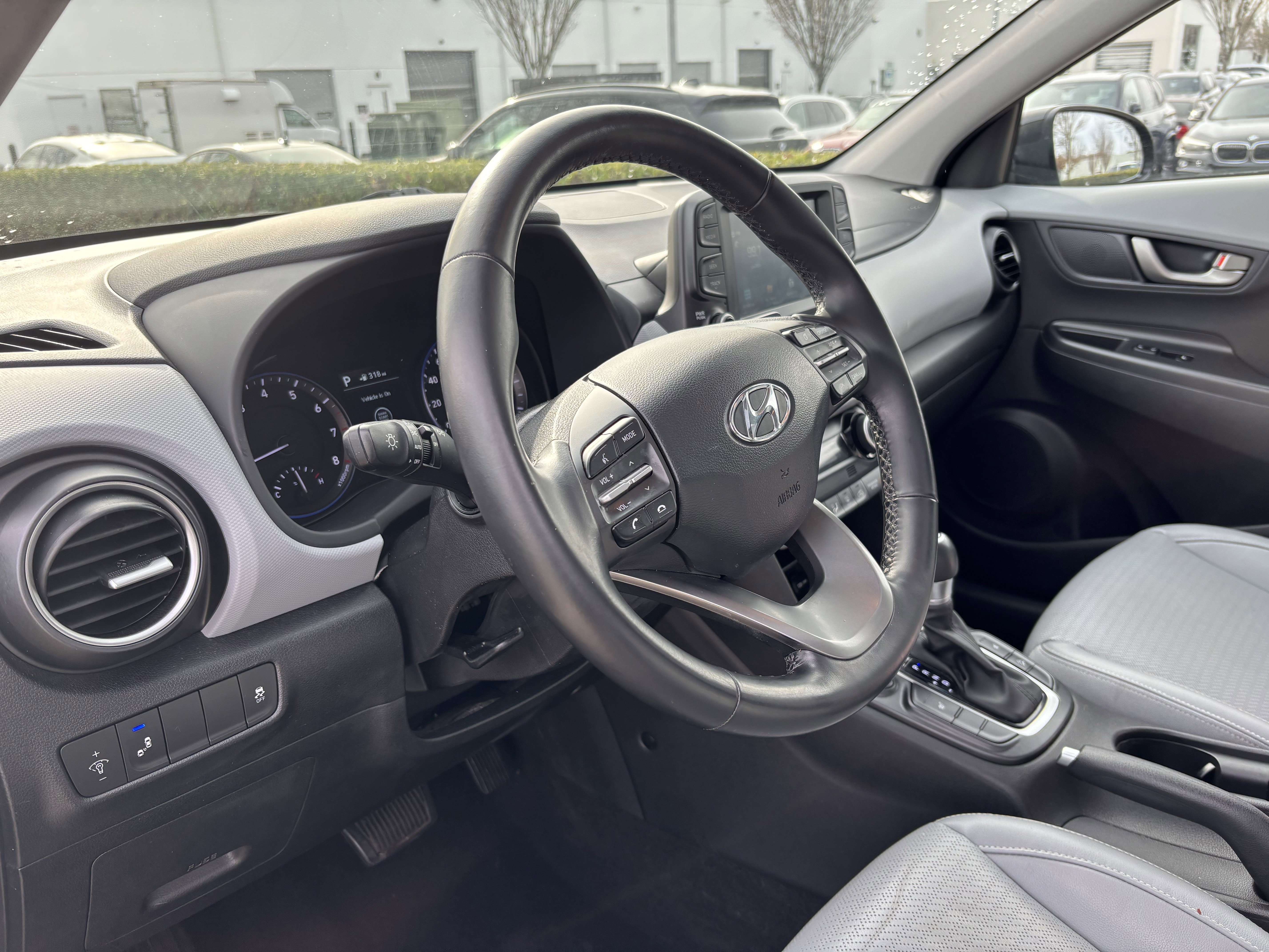 Used 2018 Hyundai Kona Limited image 17
