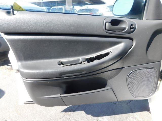 Used 2005 Dodge Stratus SXT image 11