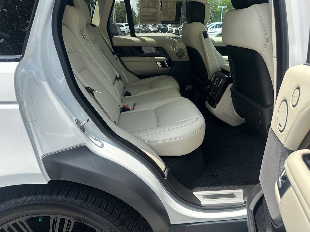 Used 2020 Land Rover Range Rover HSE AWD/4WD image 13