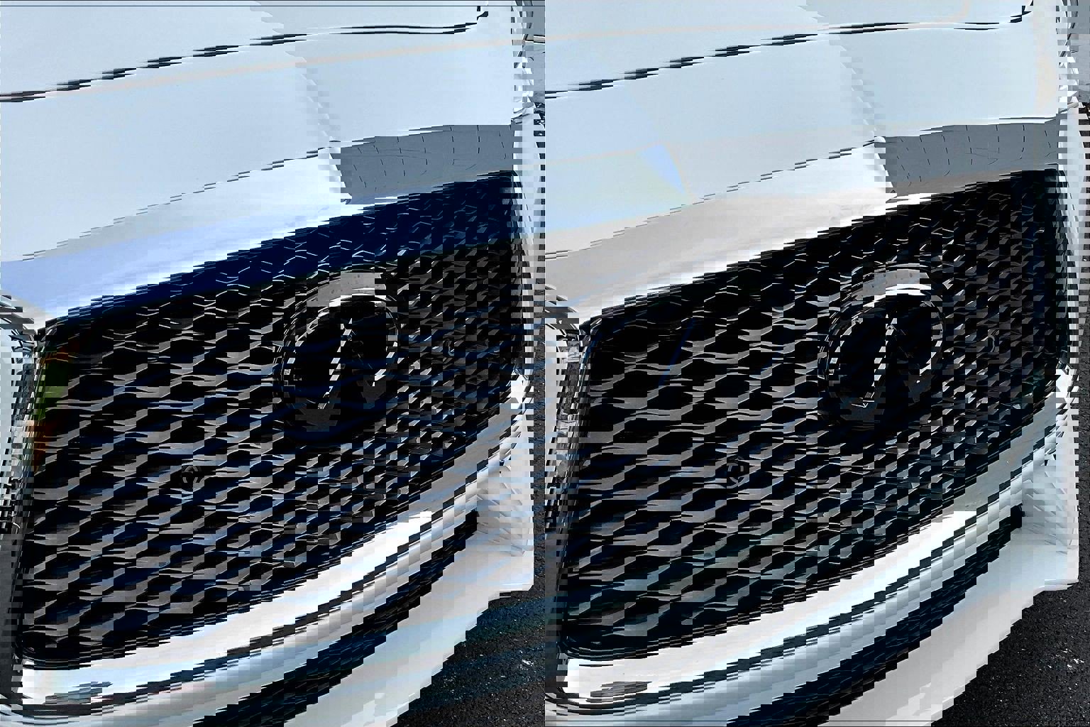 Used 2022 INFINITI Q60 3.0t Luxe w/ Essential Package image 32