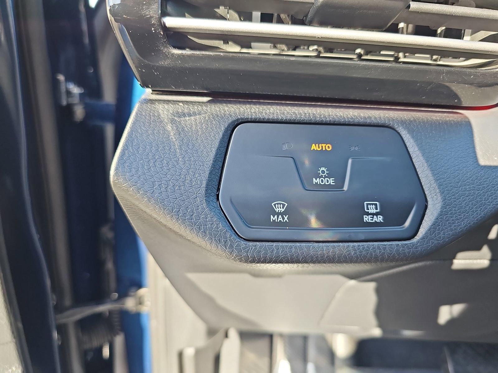 Certified 2023 Volkswagen ID.4 2WD image 24