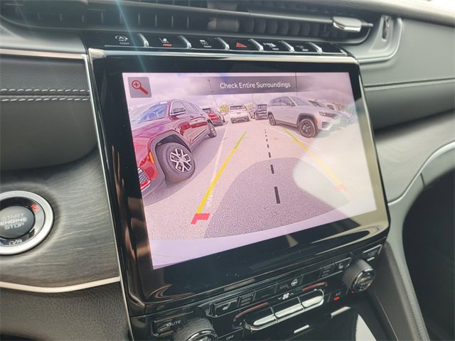 New 2025 Jeep Grand Cherokee Limited image 32