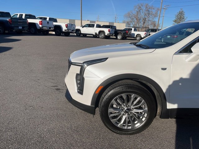 Used 2024 Cadillac XT4 Premium Luxury image 6