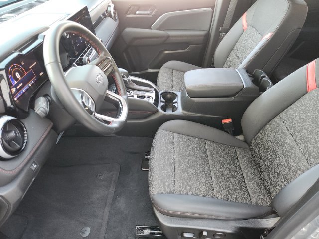 Used 2024 Chevrolet Colorado Z71 w/ Z71 Convenience Package 2 AWD/4WD image 10