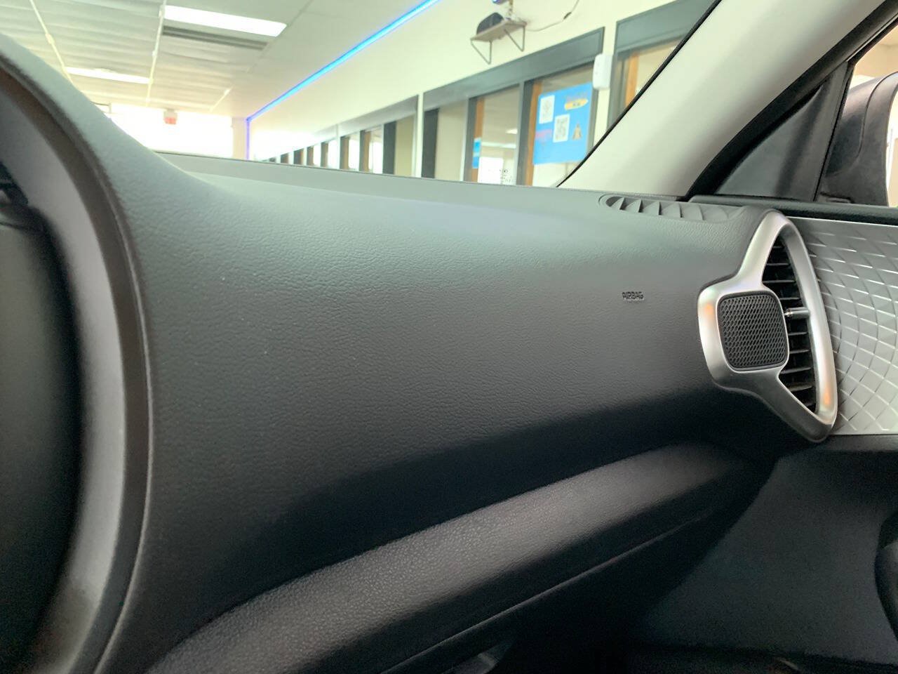 Used 2021 Kia Soul LX FWD image 16