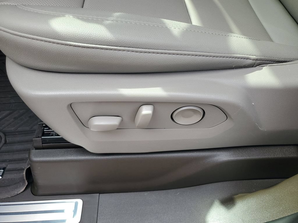 Used 2026 Chevrolet Silverado 1500 LTZ AWD/4WD image 7