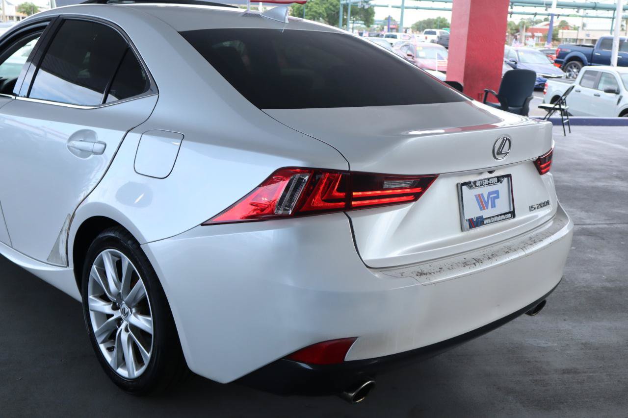 Used 2016 Lexus IS 200t RWD image 9