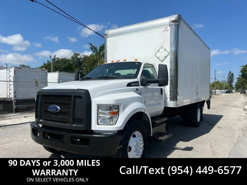 Used 2017 Ford F650 2WD Regular Cab Super Duty image 1
