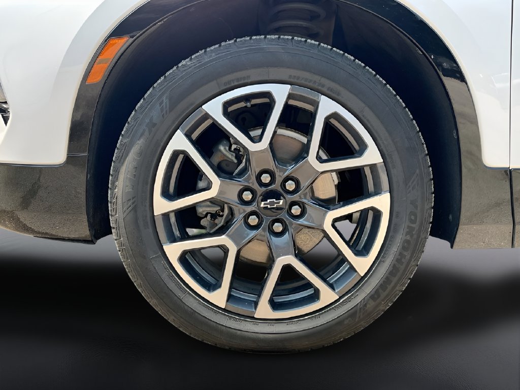 Used 2023 Chevrolet Blazer RS w/ Enhanced Convenience Package FWD image 32