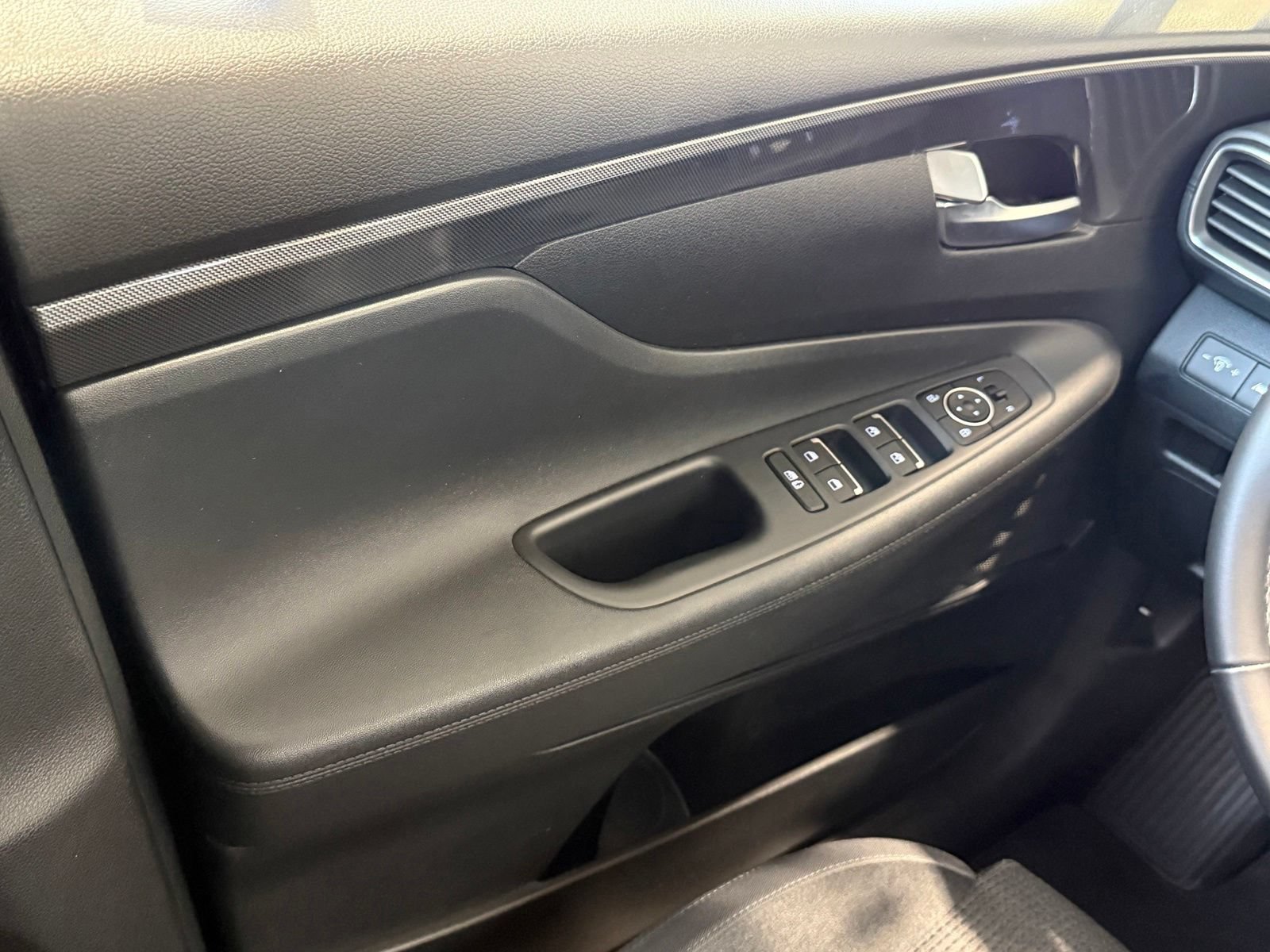 Used 2023 Hyundai Santa Fe SEL AWD/4WD image 38