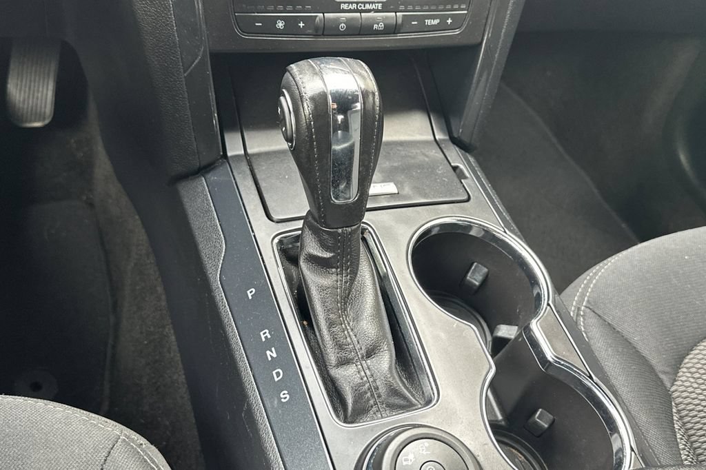 Used 2018 Ford Explorer XLT AWD/4WD image 23