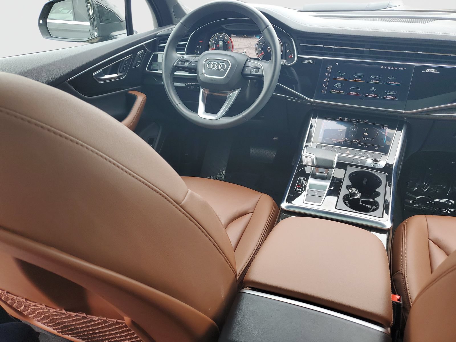 Used 2023 Audi Q7 3.0T Premium Plus w/ Premium Plus Package AWD/4WD image 11