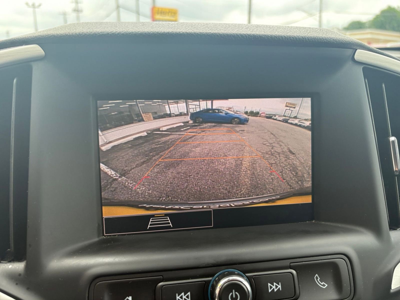 Used 2024 GMC Terrain SLE FWD image 23