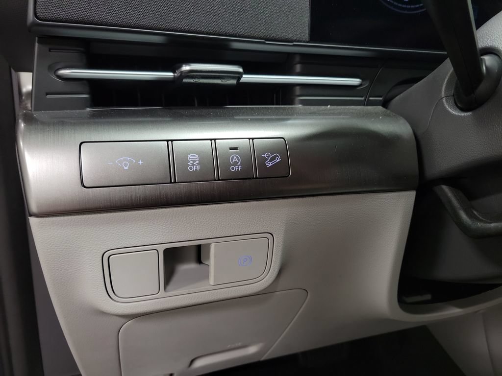 Used 2025 Hyundai Kona SE FWD image 26