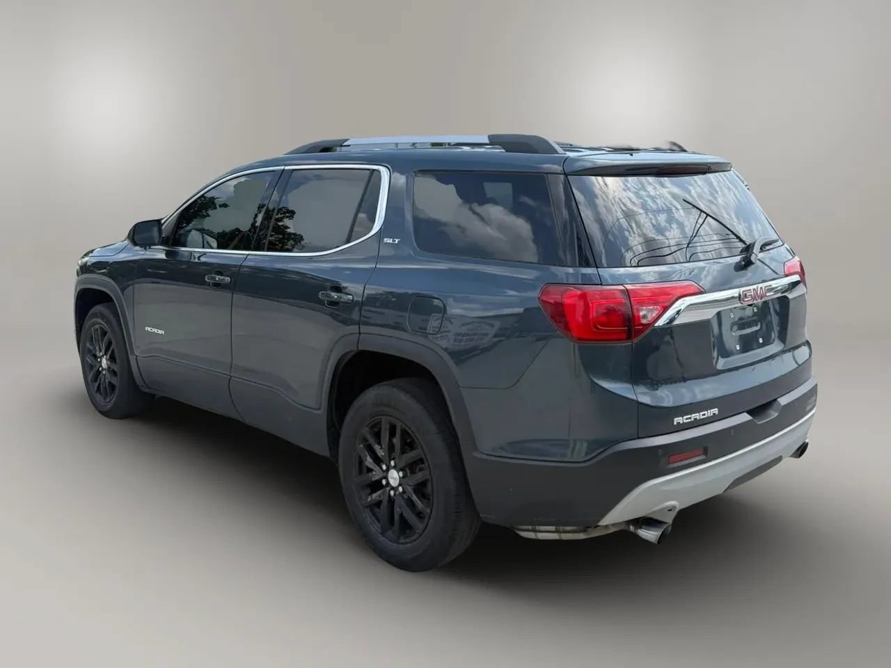 Used 2019 GMC Acadia SLT w/ LPO, Floor Liner Package FWD image 5