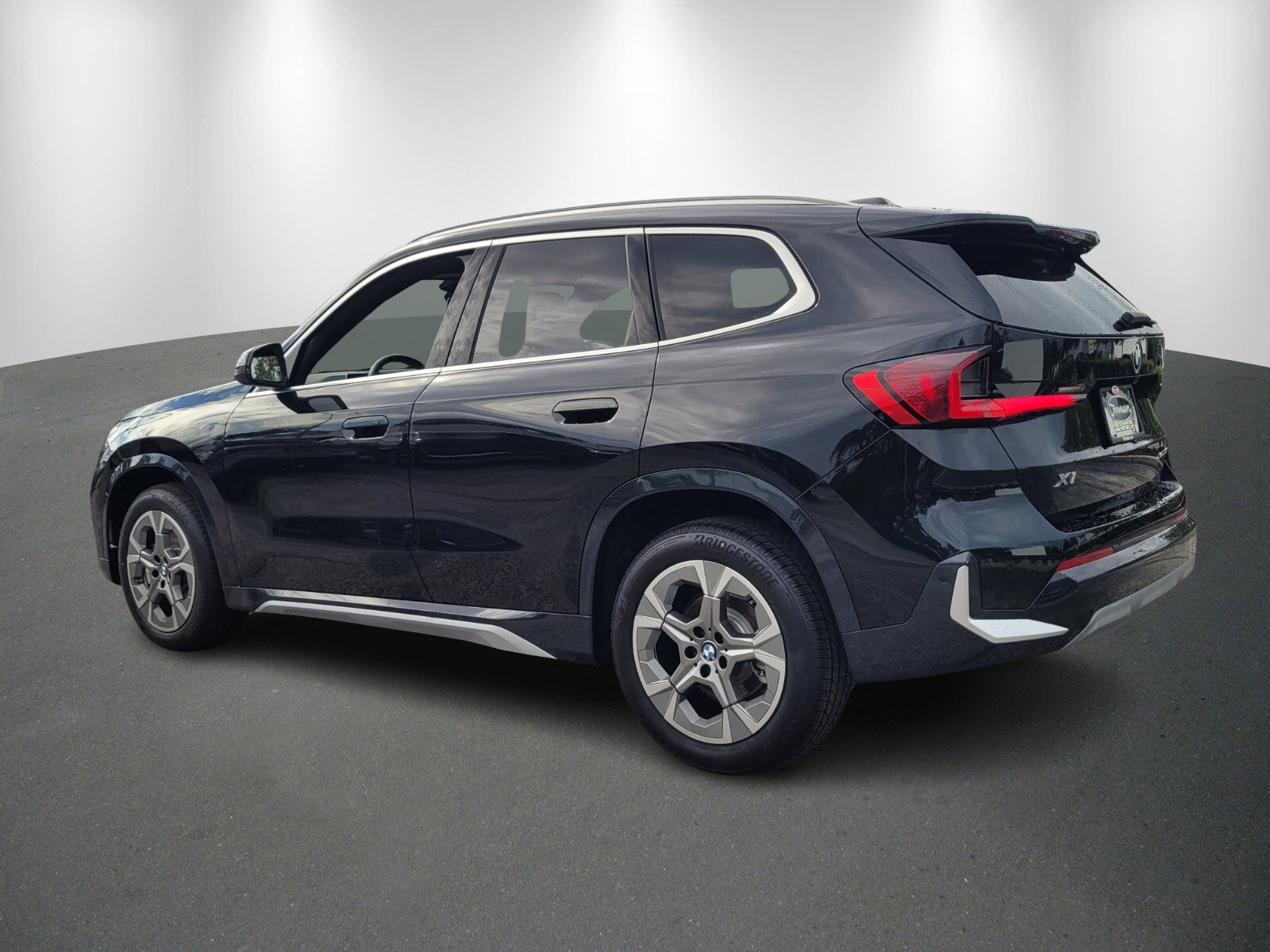 Used 2026 BMW X1 xDrive28i w/ Convenience Package image 5