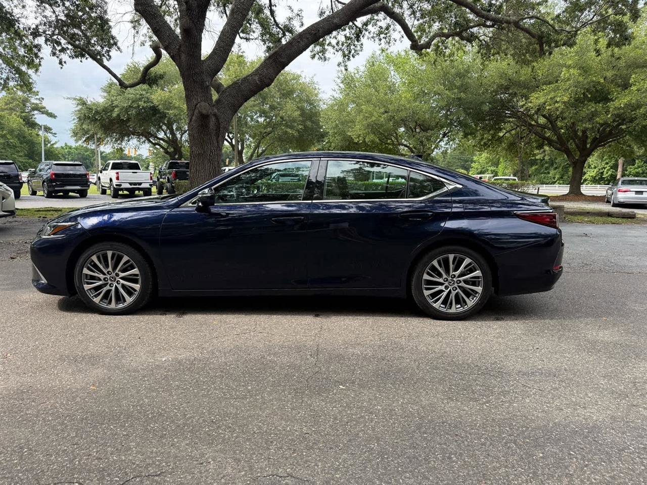 Used 2021 Lexus ES 350 w/ Premium Package FWD image 8