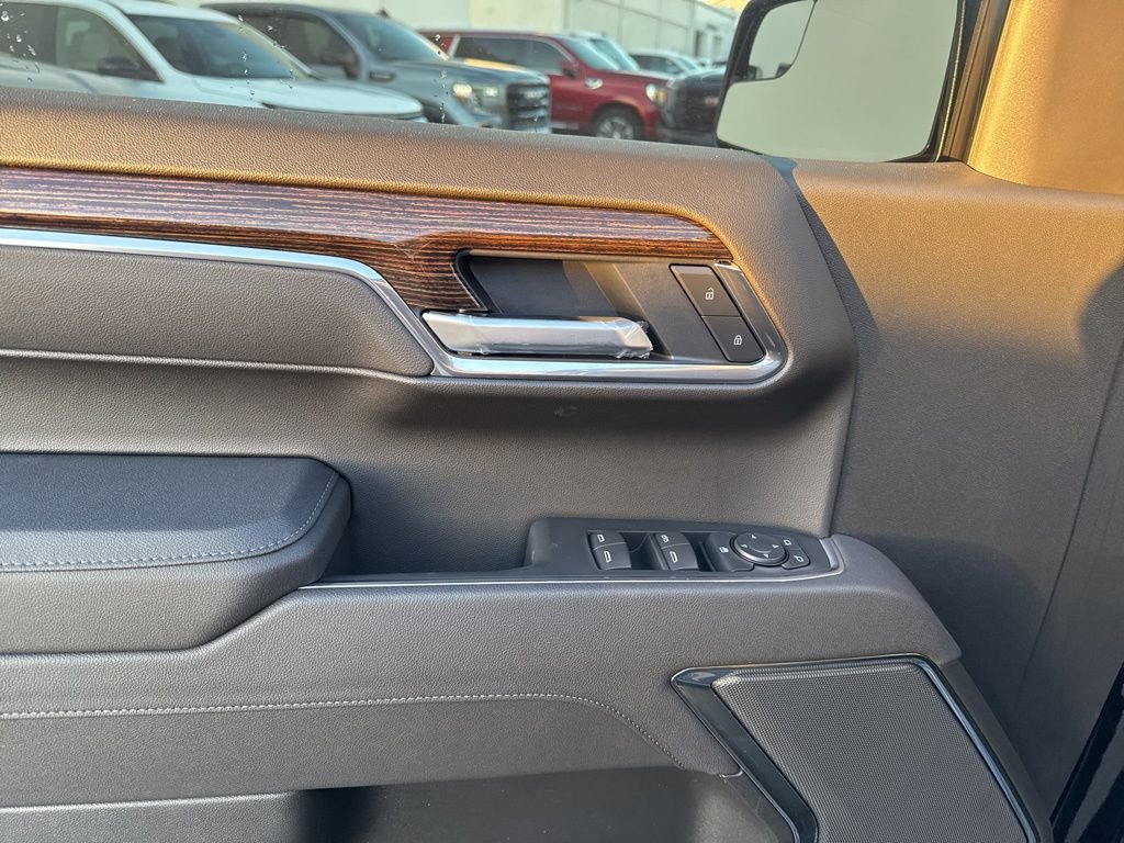 New 2026 GMC Sierra 1500 Elevation image 13
