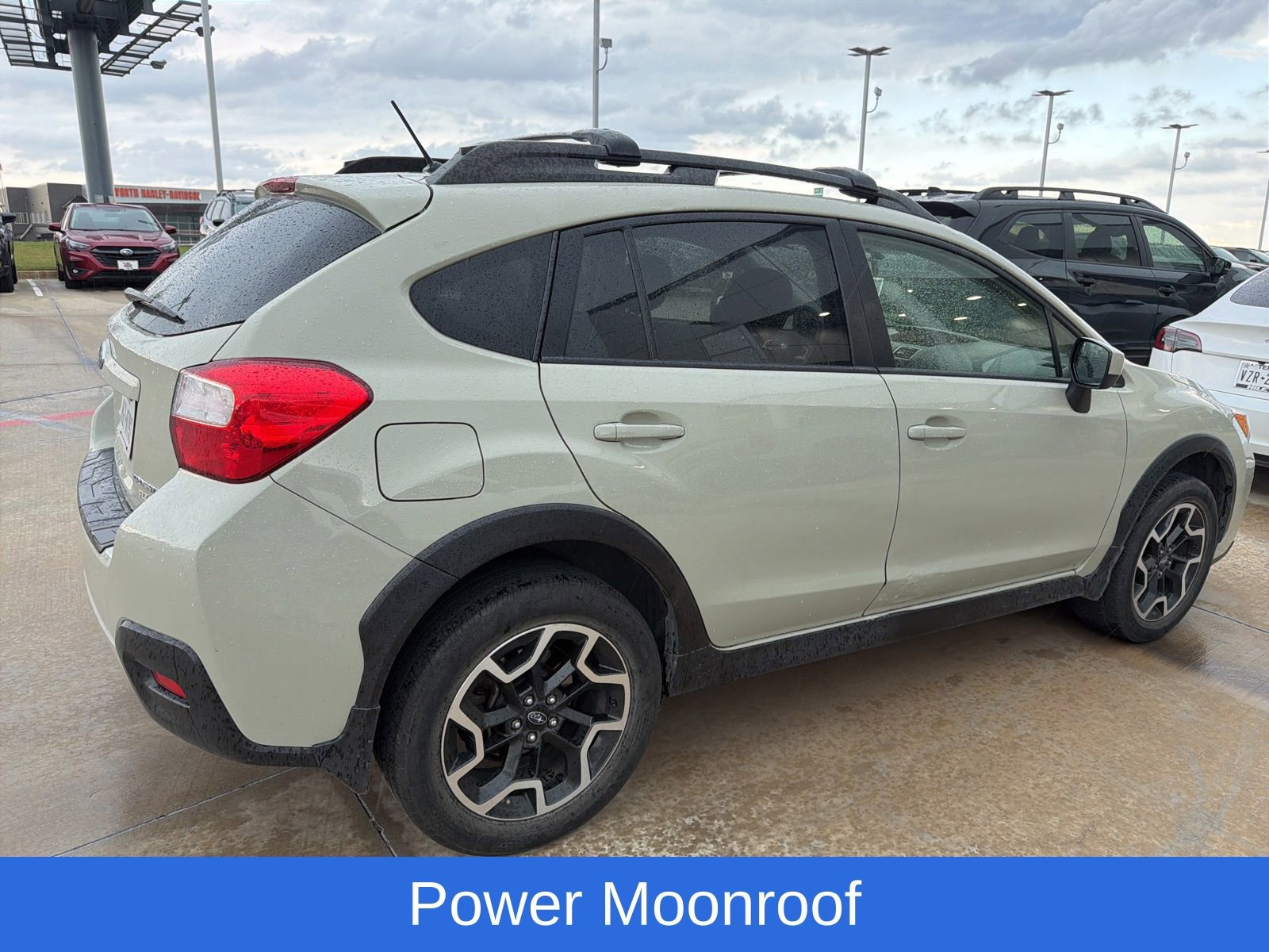 Used 2016 Subaru Crosstrek 2.0i Premium w/ Moonroof Package AWD/4WD image 3