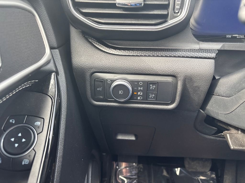 Used 2022 Ford Explorer ST w/ ST Street Pack image 27