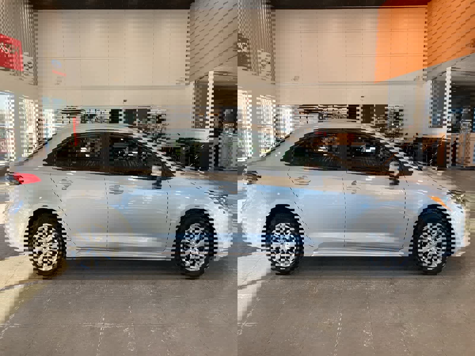 Used 2025 Toyota Corolla LE image 4